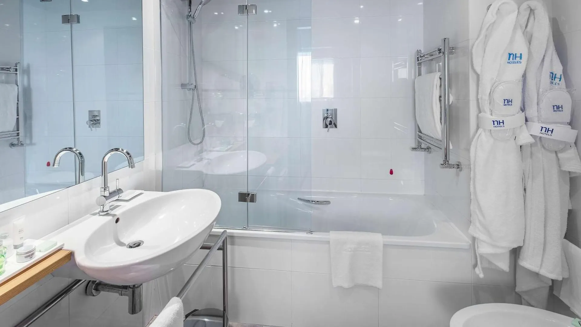 Nh Milano Fiera Otel Rho 4*,