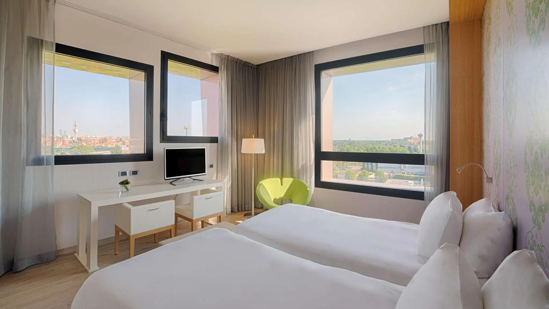 Nh Milano Fiera Hotel Rho 4*,